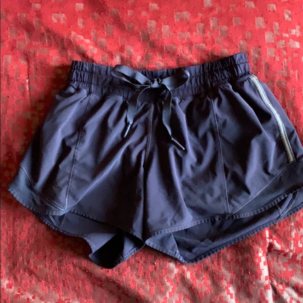 Lululemon Hotty Hot Shorts 4”